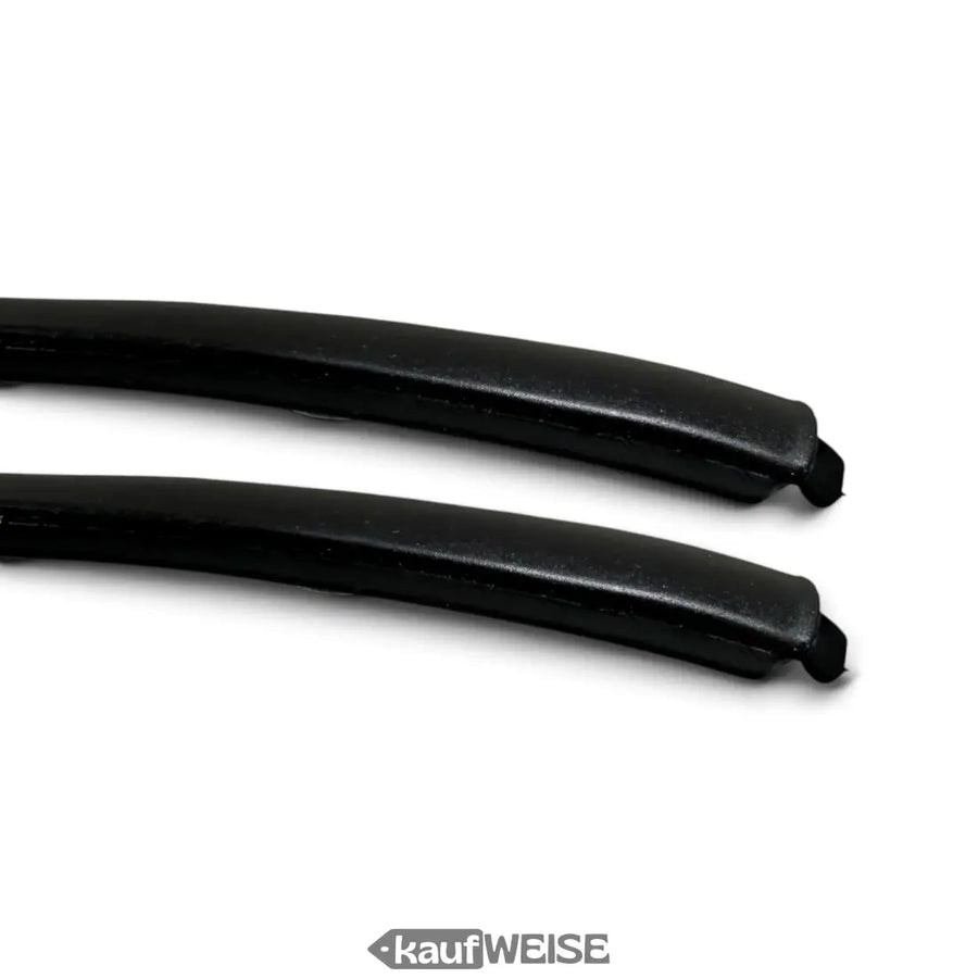 Discret en noir, dans le design du boîtier