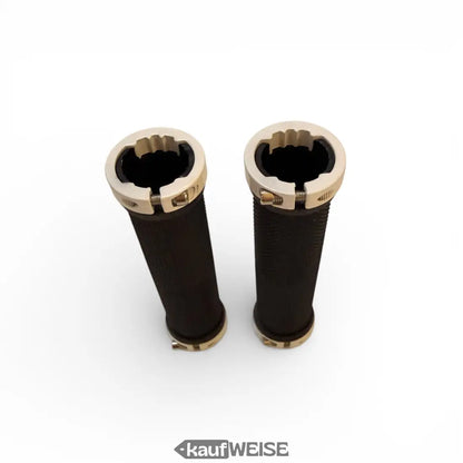 Schwarze Gummi Fahrradgriffe mit Gold-Alu-Klemmen und Gewindestopfen